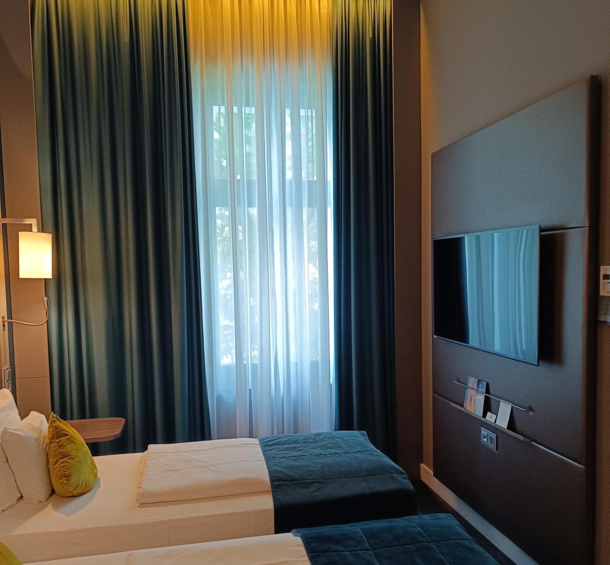 Mercure Hotel Berlin Wittenbergplatz Exterior photo